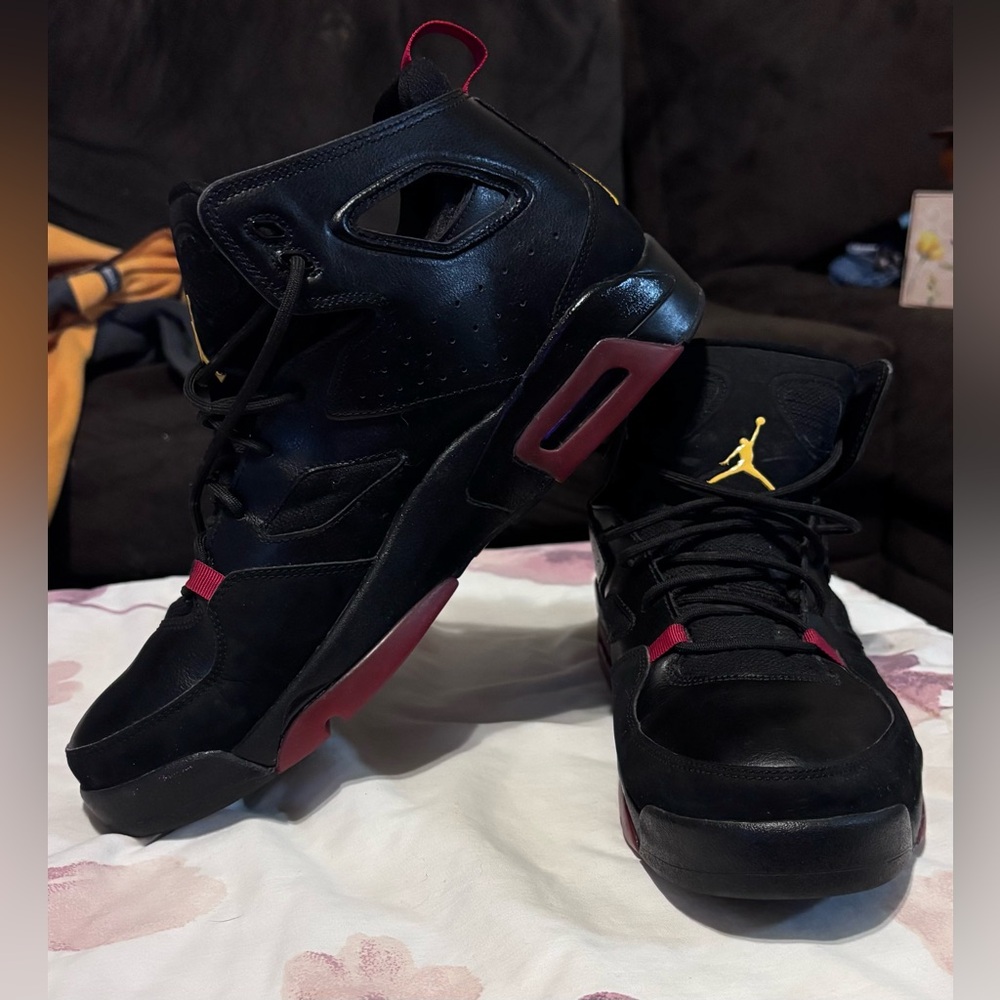 Retro Jordan 91 Flight club Sneakers in Black, red and dandelion